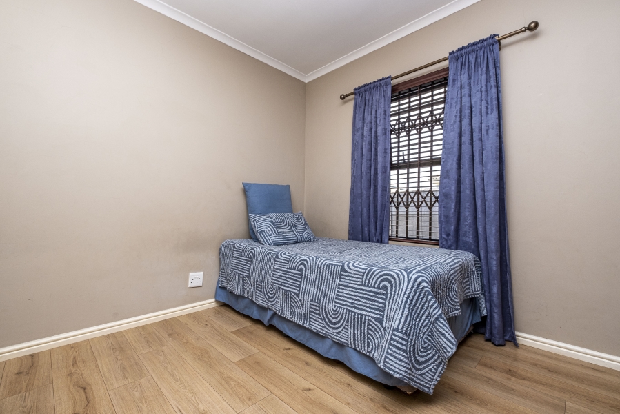 3 Bedroom Property for Sale in Jakarandas Western Cape